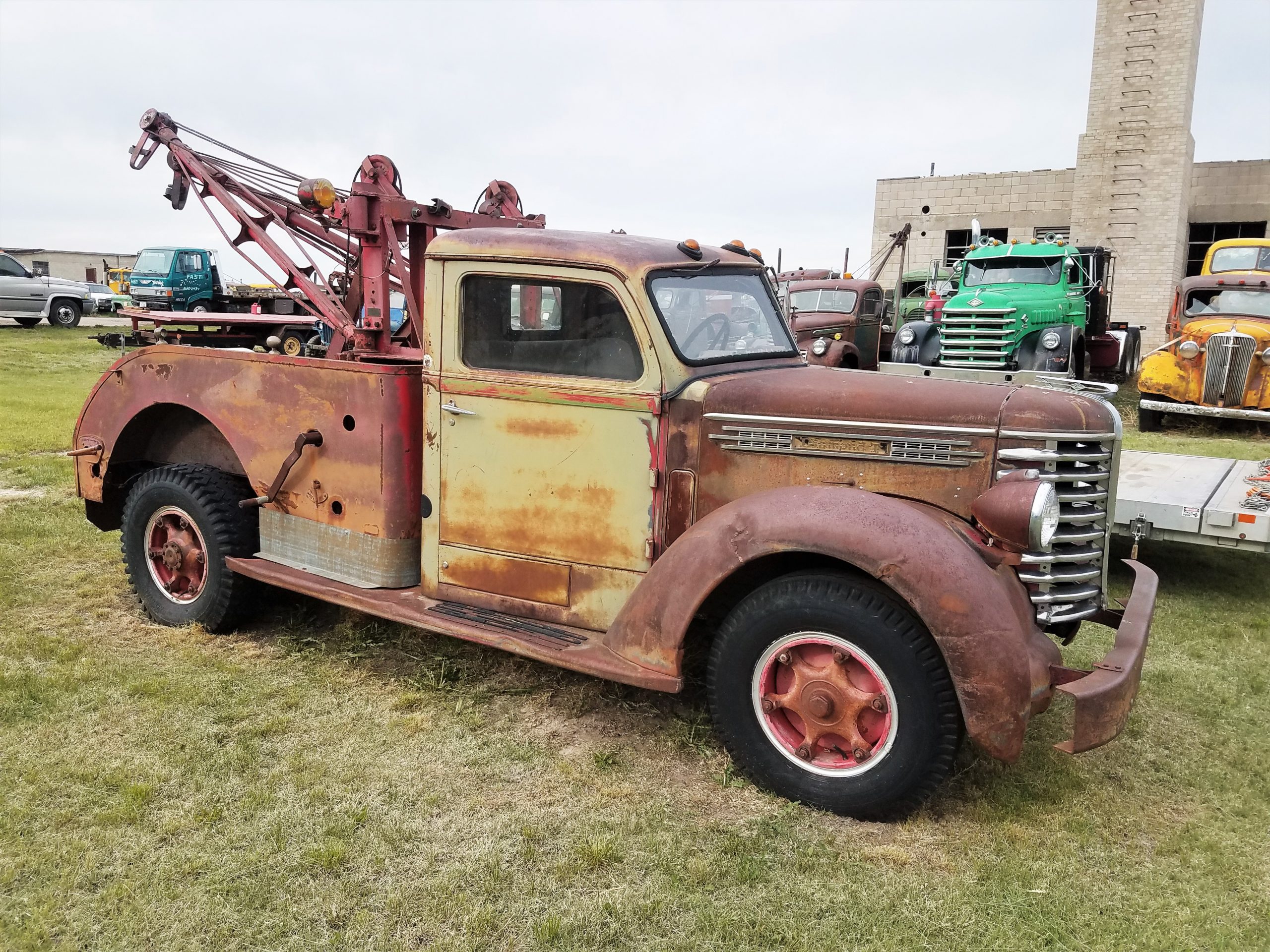 Picture of passenger side of 1948 Diamond T 201 Wrecker