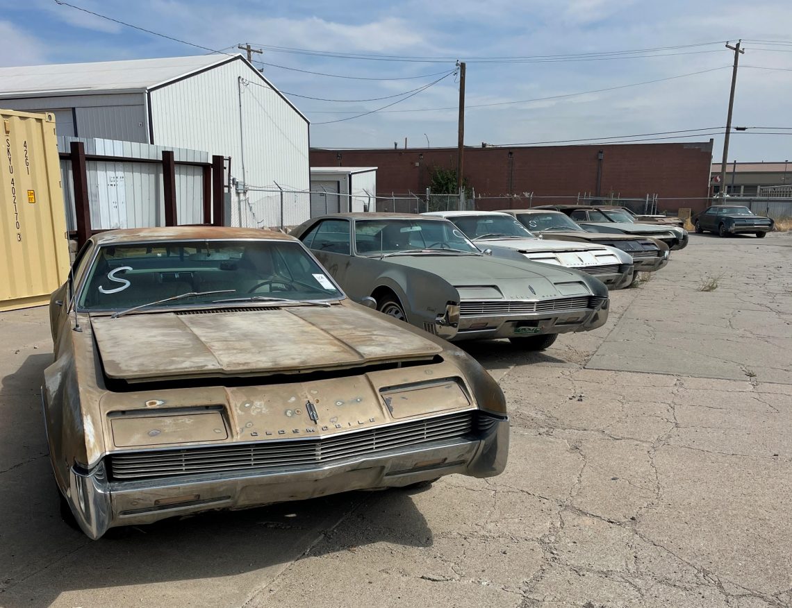 Scottsbluff Classic Car Auction • Kraupie's Real Estate & Auctioneers
