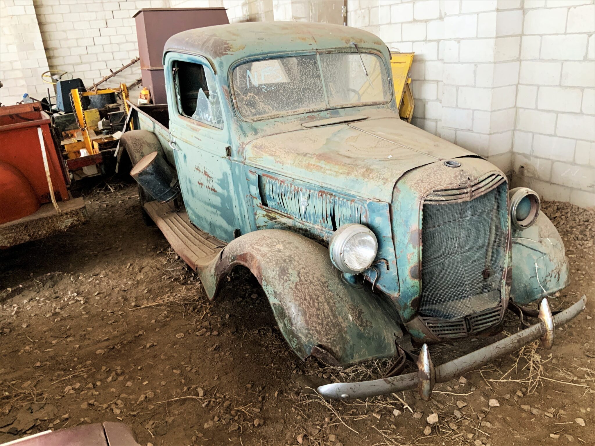 Nebraska Truck Hoard Auction - PART 2 • Kraupie's Real Estate & Auctioneers