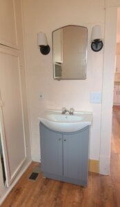 10 Bathroom