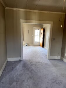 Living room, 4